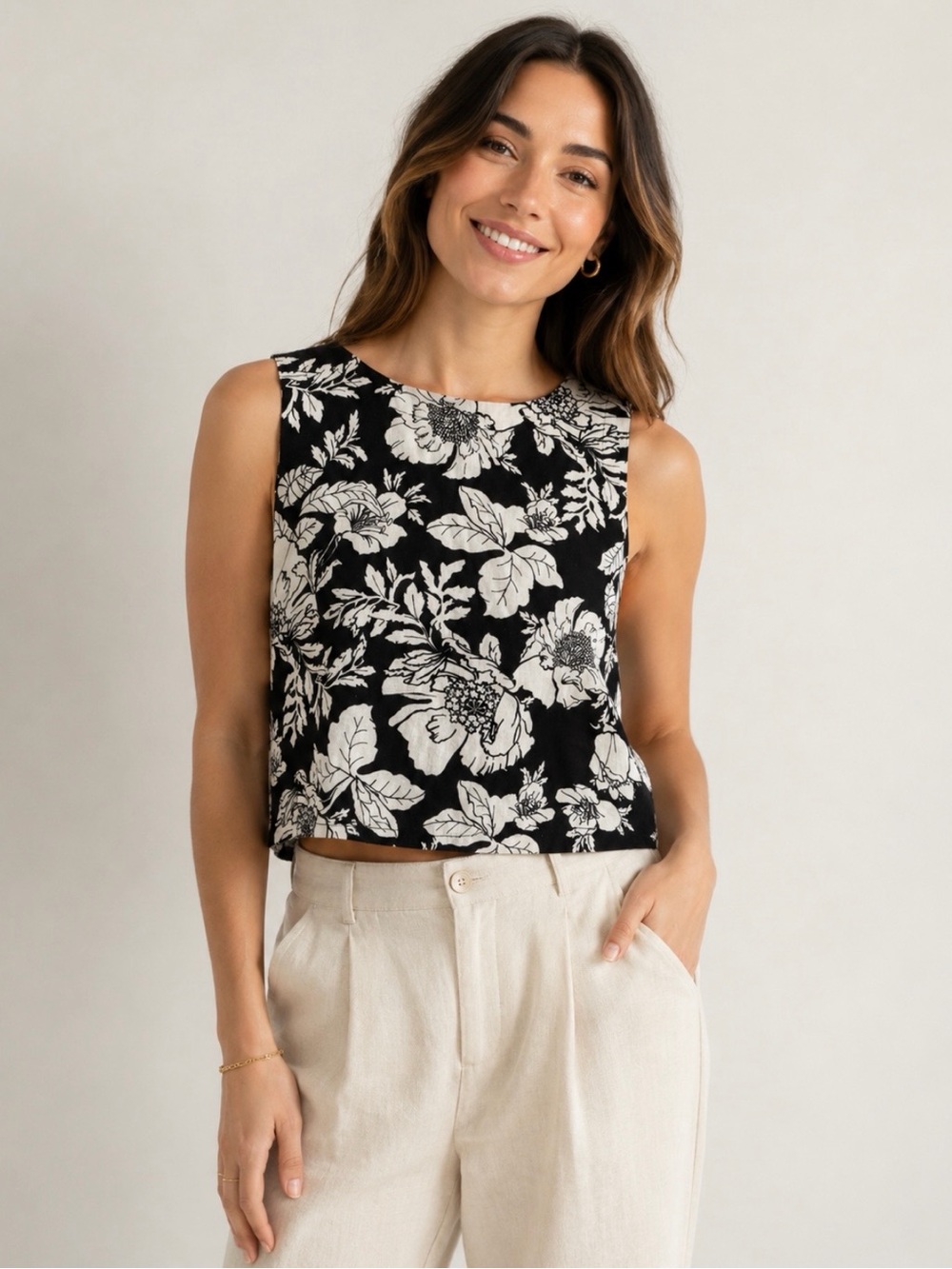 Old Navy Floral Crop Sleeveless Summer Top.